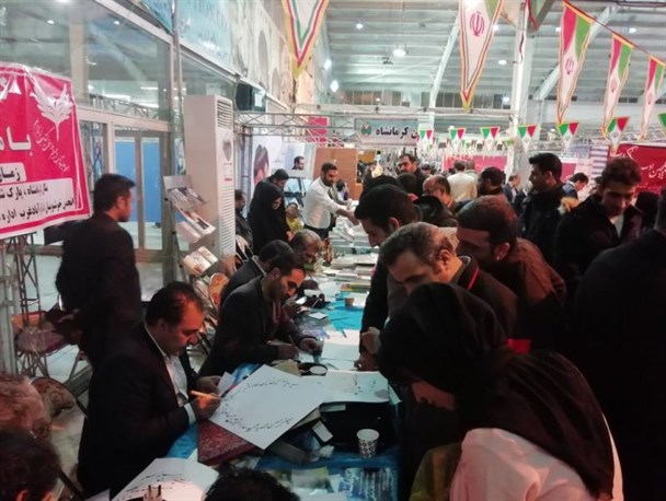 لیست‌های چاپی روی دست ناشران مانده است /باندبازی و لابی‌گری برای دریافت حمایت‌های دولت!