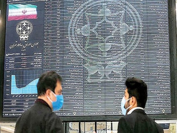 عامل رکود و افت بازار سرمایه کاهش نقدینگی است/ ضرورت ممانعت دولت از فروش اوراق در بازار