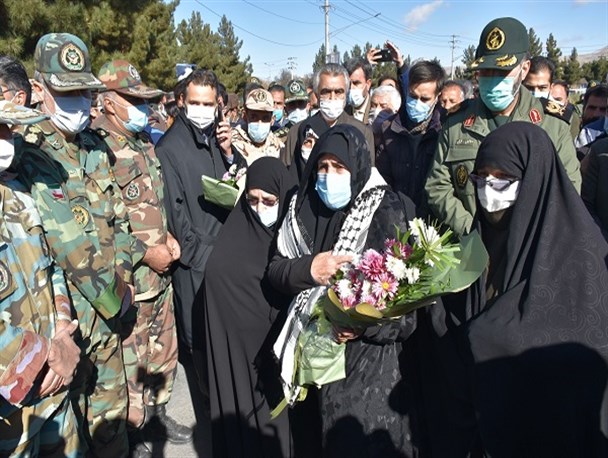 دیدار مادر شهید خلیل فلک رفعت با فرزندش پس از ۳۹سال فراق