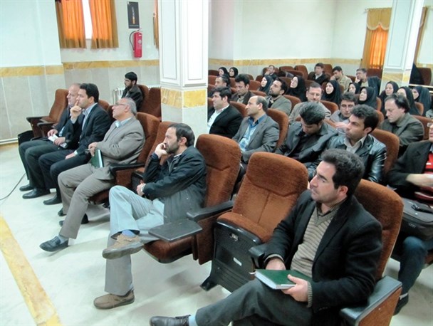 معلمان پژوهنده و پژوهندگان برتر شهرستان ایجرود تقدیر شدند