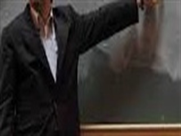 یاوه‌گویی های یک استاد دانشگاه در بابل/این شهر نیاز به یک حسینیه ارشاد دارد