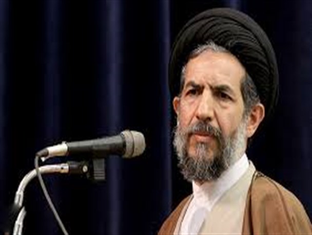 سردار سلیمانی نماد پیوند علم و دین است /نخبگان حوزه و دانشگاه بازوان رهبری