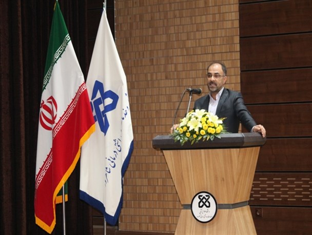 در حوزه علم نیازمند تولید دانش هستیم/ بسیاری از دانشهای تولید شده در سطح تحقیق و پژوهش مانده است