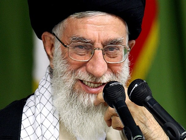 مقام معظم رهبری؛ بزرگترین واقف کتب خطی آستان قدس رضوی