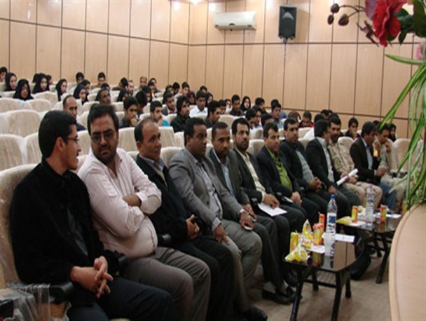 برگزاری نشست هم اندیشی دانشجویان شاهد و ایثارگر دانشگاه آزاد اسلامی واحد کهنوج