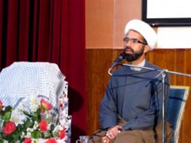 تربیت در مسیر خدایی شدن ثمره حلقه های صالحین است