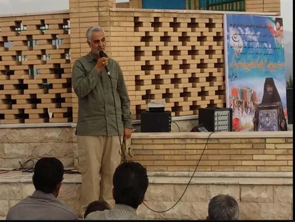 گاهی رحمت خدا به واسطه پیرمرد یا پیر زنی که برای ما اهمتی ندارد بر یک ملت نازل می شود/ عکس مادر این شهدا برای من تکان دهنده است