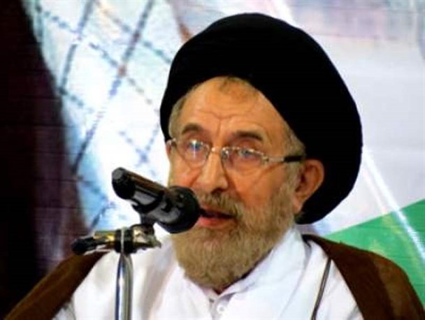 وحدت حوزه و دانشگاه مایه ناکامی دشمنان است/ راه اندازی حوزه علمیه خواهران اشکذر تا بهمن ماه