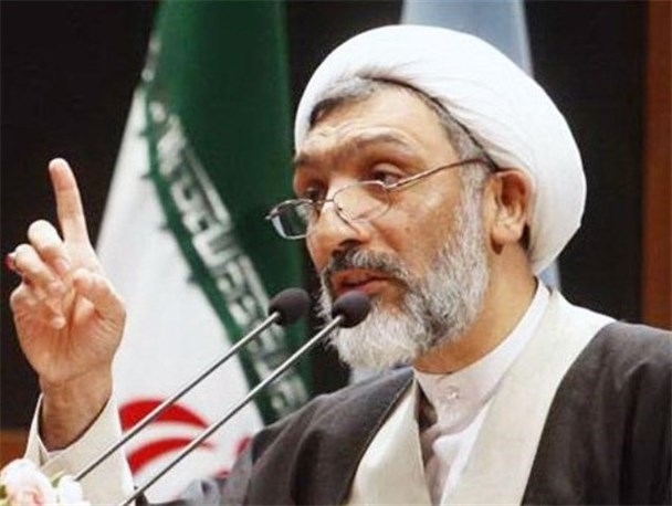 تمدید تحریمها نشان دهنده ی بدعهدی و بی شرافتی آمریکاست /مسئولان باید در ساده زیستی مانند پیامبر رفتار کنند
