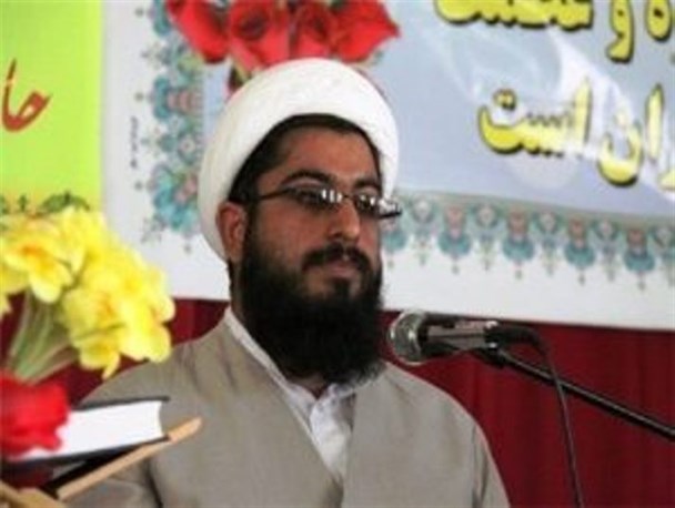 وحدت یکی از ضروریات جامعه اسلامی است/ رزمایش اخیر ارتش قدرت نظامی ما را به جهانیان نشان داد