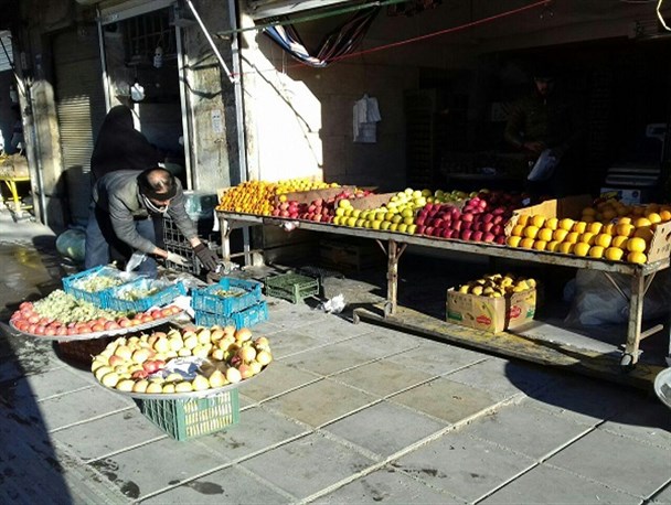 آغاز یک روز پاییزی در بازار میوه فروشان اراک +تصاویر
