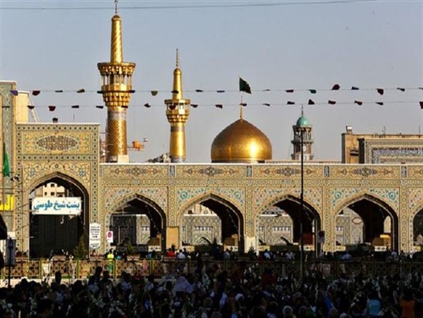 تشرف 120 زائر محروم زیارت اولی قزوین به حرم رضوی