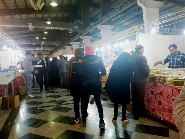 عرضه مواد غیرمرتبط در نمایشگاه تخصصی فرش، موکت و لوستر زاهدان