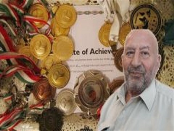 پهلوان آران و بیدگلی مدال‌های خود را به زلزله‌زدگان تقدیم کرد/ همه برای کمک به هم‌وطنان مصیبت‌زده تلاش کنند