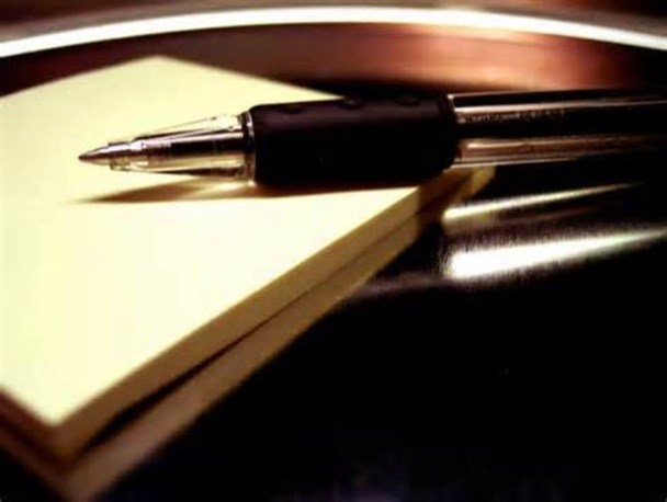 هنرمندان هر استان باید کد شناسایی باشند/کلاس های هنری در بندرعباس حرفه ای نیست