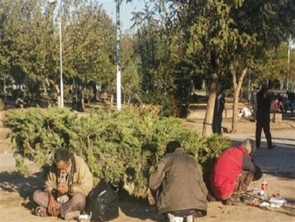 پارک های کلان شهر زاهدان در تصرف معتادین/ حسرت حضور در پارک بر دل زنان و کودکان!