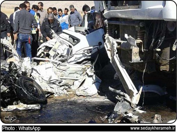 تصادف وحشتناک در جاده شیراز خرامه جان یک نفر را گرفت + تصاویر