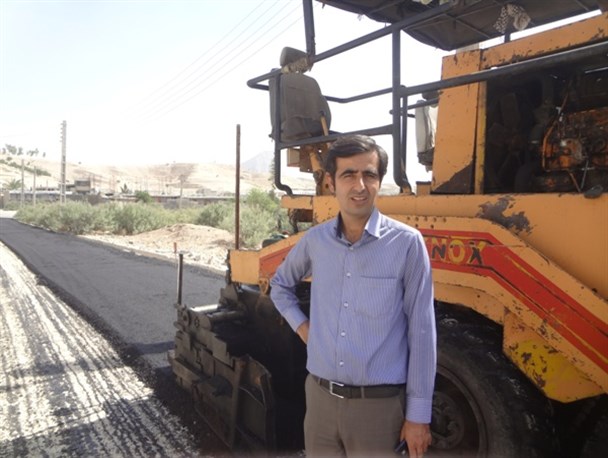 کمبود شن و ماسه و بارندگی های متوالی علت اصلی عدم آسفالت خیابان ها