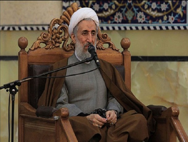 برخی سیاسیون با اتکا به سابقه انقلابی خود ادعای سهم خواهی نکنند
