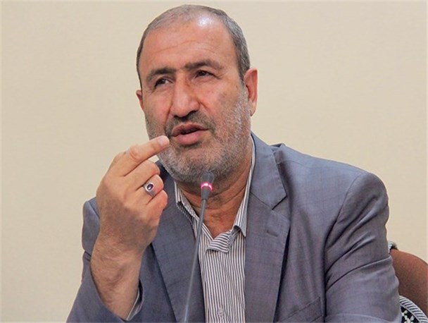 اگر آقایان اسناد و مدارکی از تخلفات دارند در اختیار ما قرار دهند