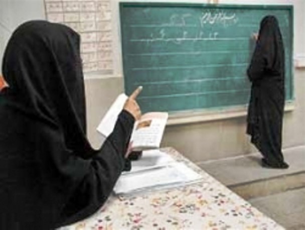 جذب 92 درصد بی سوادان شهرستان نیر در دوره های سوادآموزی