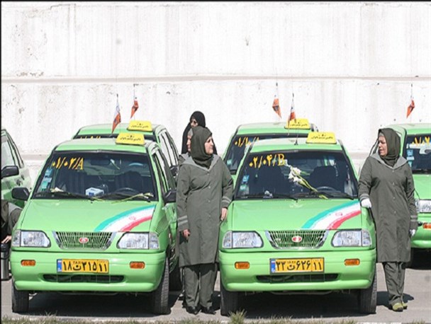 رنج زنان تاکسیران از بی مهری مسئولین