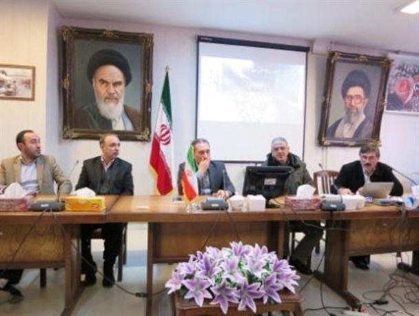 شهرداران باید روند استاندارد دفن و بازیافت زباله را در شهرهای شهرستان پیاده سازی کنند