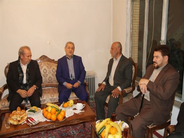 ارزش ایثارگری شهدا و خانواده آنها هیچ زمانی کهنه نمی شود