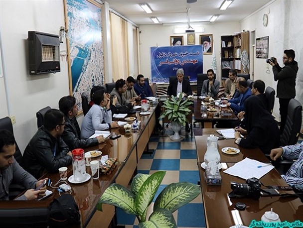 شهردار دزفول برای نخستین بار با خبرنگاران به گفتگو نشست
