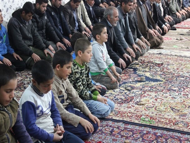 حضور کودکان در نمازجماعت مسجدجامع سراوک