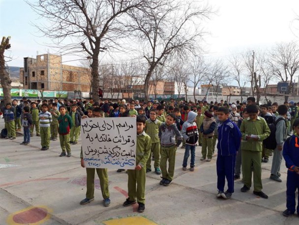 همدردی دانش آموزان کلاله با خانواده های حادثه کشتی سانچی+تصویر