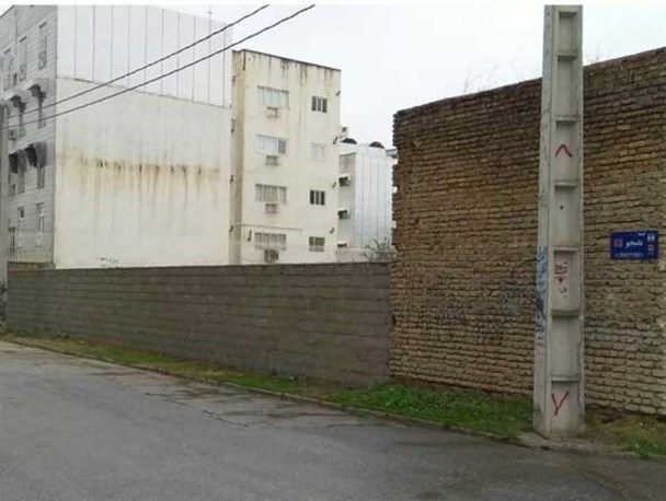 دیوارکشی زمین خالی در بافت شهری گنبد