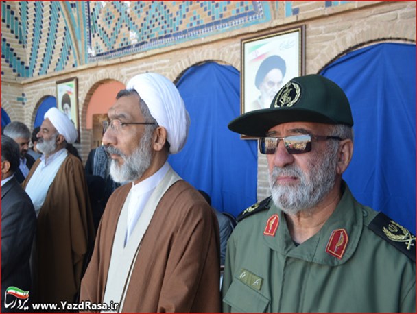 مسئولینی که در راهپیمایی 22 بهمن توسط دوربین یزد رسا شکار شدند+تصاویر