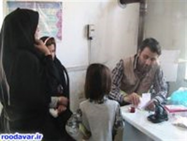 اکیپ درمانی بسیج جامعه پزشکی به دو روستای تویسرکان اعزام شد
