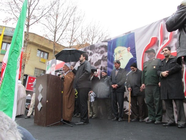 مهر ذلت بندگی یزید، عاقبت بیعت کنندگان با دشمن است/  اولین هزینه مقاومت ۲۲۰ هزار شهید بوده است