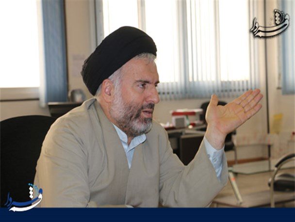 برخی انتقادهای آقای لاریجانی از شهرداری به جا است/ هتل قم و تمامی بازارهای اطراف حرم تخریب می شود