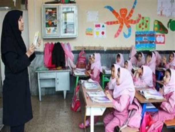 خصوص سازی مدارس، سیلی محکم به جایگاه معلم یا بسته حمایتی مدارس غیر دولتی