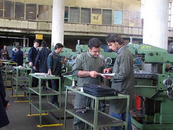 اشتغال جوانان نباید قربانی مصلحت سنجی های کوتاه مدت شود