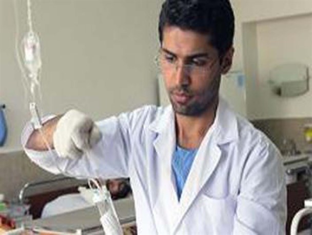بروجرد با کمبود پرستار نیروی مرد مواجه است