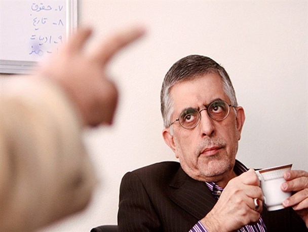 اولین دم خروس اصلاحات بیرون زد
