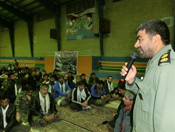 اردوی رزمی و راهپیمایی شبانه در تایباد برگزار شد