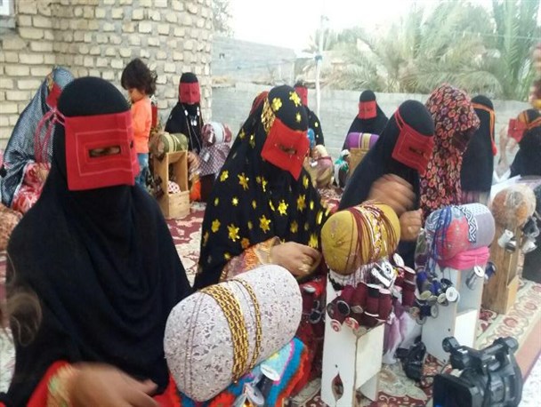 زری بافی، اوج هنر و هویت زنان ساحل مکران/ هنر دست بانوی سیریکی زمینه اعتلای فرهنگ بومی