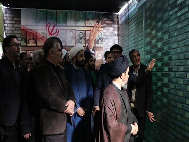 نمایشگاه انقلاب فاطمی در مبارکه افتتاح شد+ تصاویر