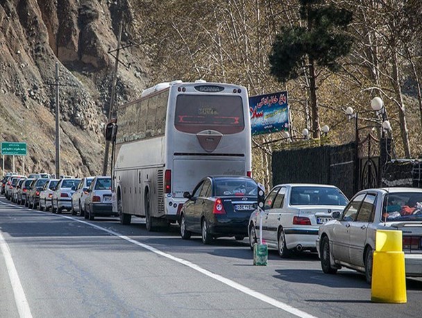 محدودیت های ترافیکی از ساعت 14 امروز در جاده چالوس اعمال می شود/ ناپایداری هوا و لزوم به همراه داشتن تجهیزات ایمنی