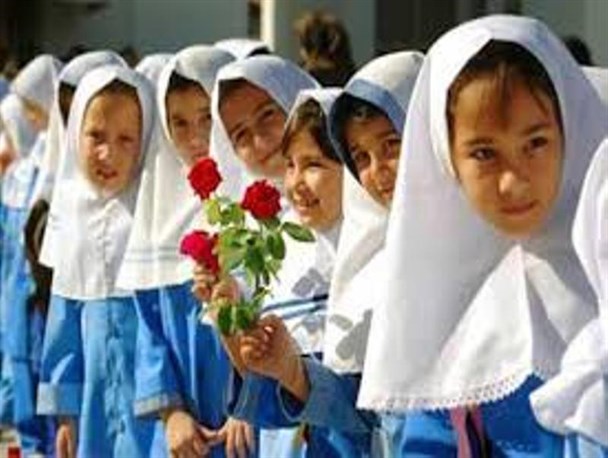 170 هزار جلد پیک نوروزی در مدارس استان کرمانشاه توزیع شد