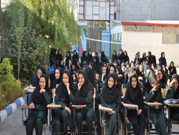 طرح آموزش حقوق شهروندی برای ۱۳ هزار دانش آموز دختر اجرا می شود