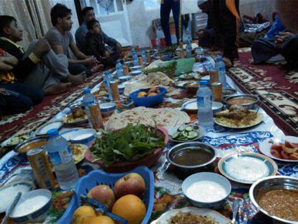 هزینه ایاب و ذهاب هر یک از مهمانان نوروزی چه قدر آب می خورد؟/ صله رحم را چگونه انجام دهیم؟
