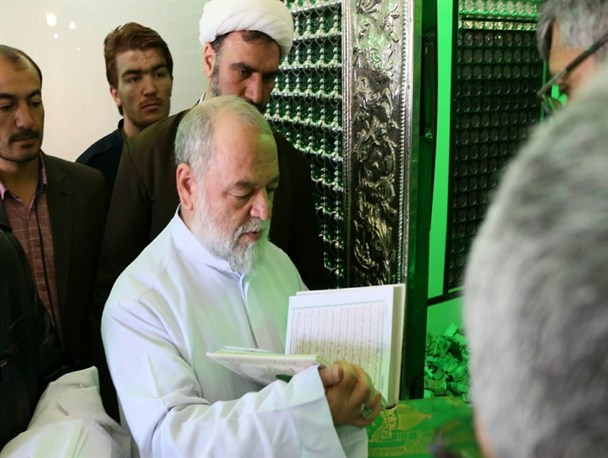 آئین غبار روبی آستان مقدس سیدعباس(ع) بجنورد برگزار شد