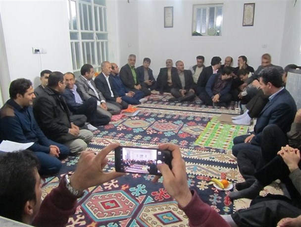 تقدیر از زحمات کارکنان وکارمندان آموزش وپرورش نی ریز