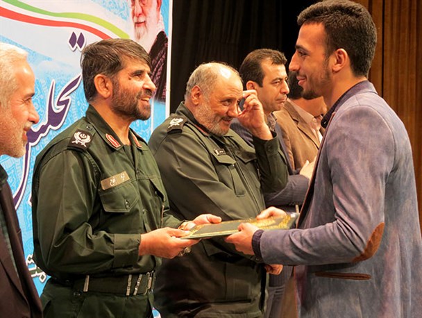 پیشکسوتان و مدال آوران ورزش کُردستان تجلیل شدند/سردار یزدانی: جوان کُردستانی پتانسیل بالقوه ورزش را داراست/رونمایی از کتاب «بر سکوی افتخار»